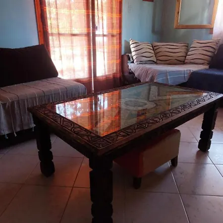 Cute House With Mountain Views Vakantiehuis Katsaros (Elis)