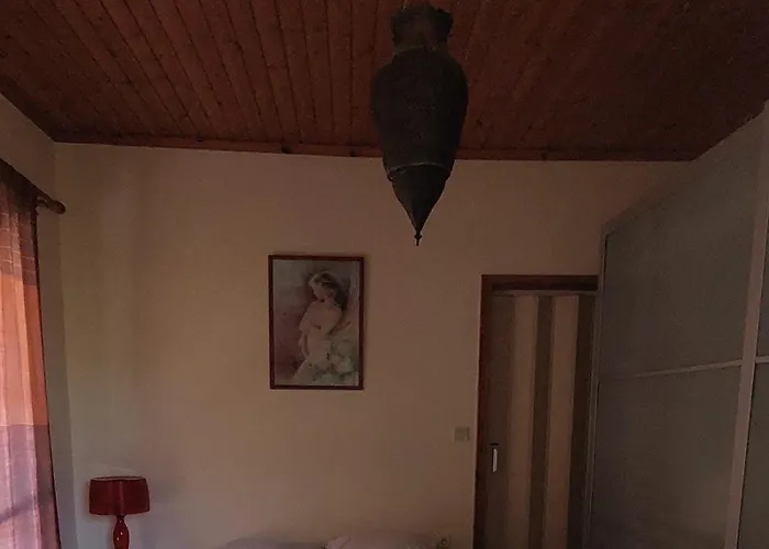 Semesterbostad Cute House With Mountain Views Katsaros (Elis)
